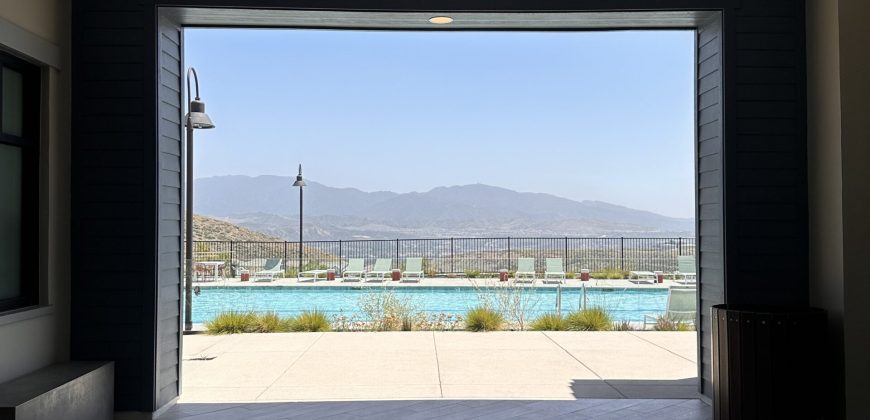 28553 Daybreak Way, Saugus, CA 91331