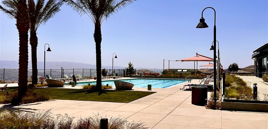 28553 Daybreak Way, Saugus, CA 91331