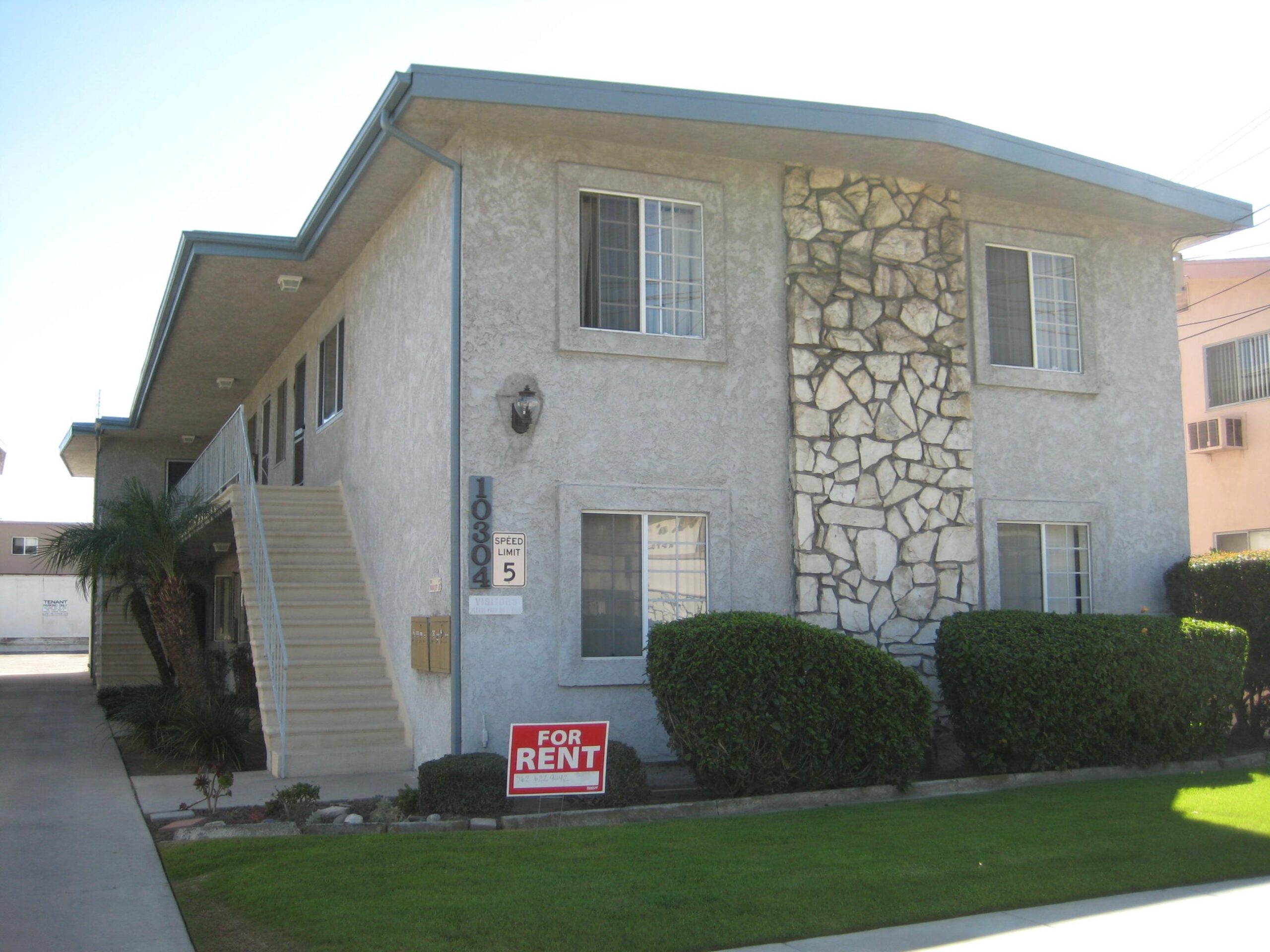 10304 La Reina Ave, Unit B Downey, CA 90241
