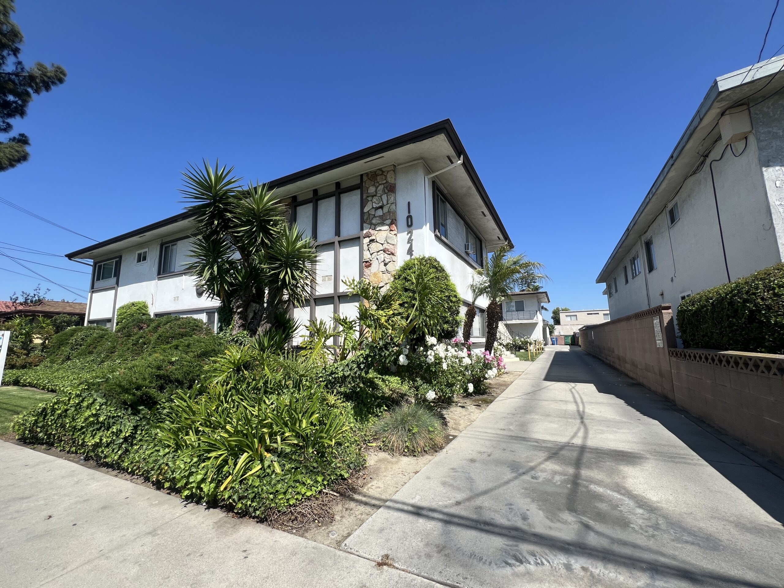 10248 La Reina Ave, #8, Downey, CA 90241