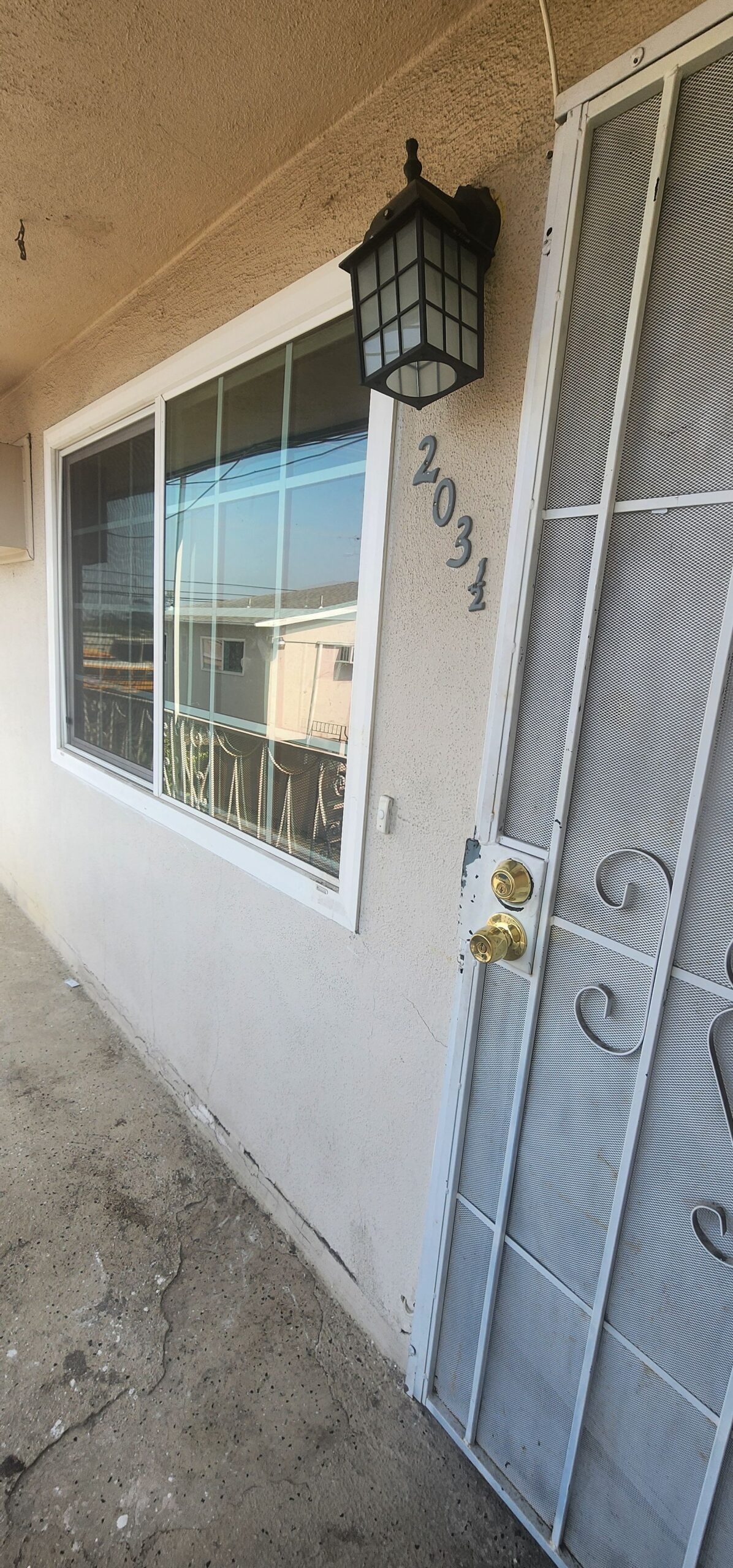 201 Grandview Dr – 203 1/2 Covina, CA 91723