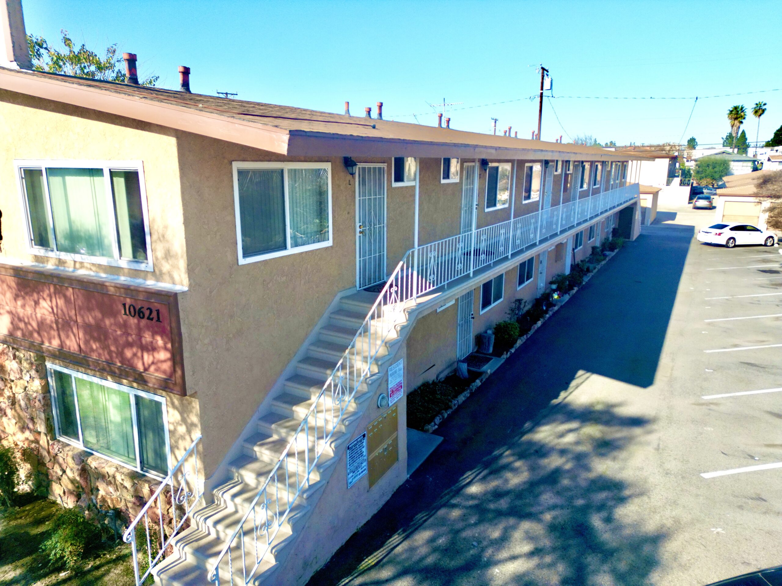 10621 La Reina Ave, Unit J Downey, CA 90241