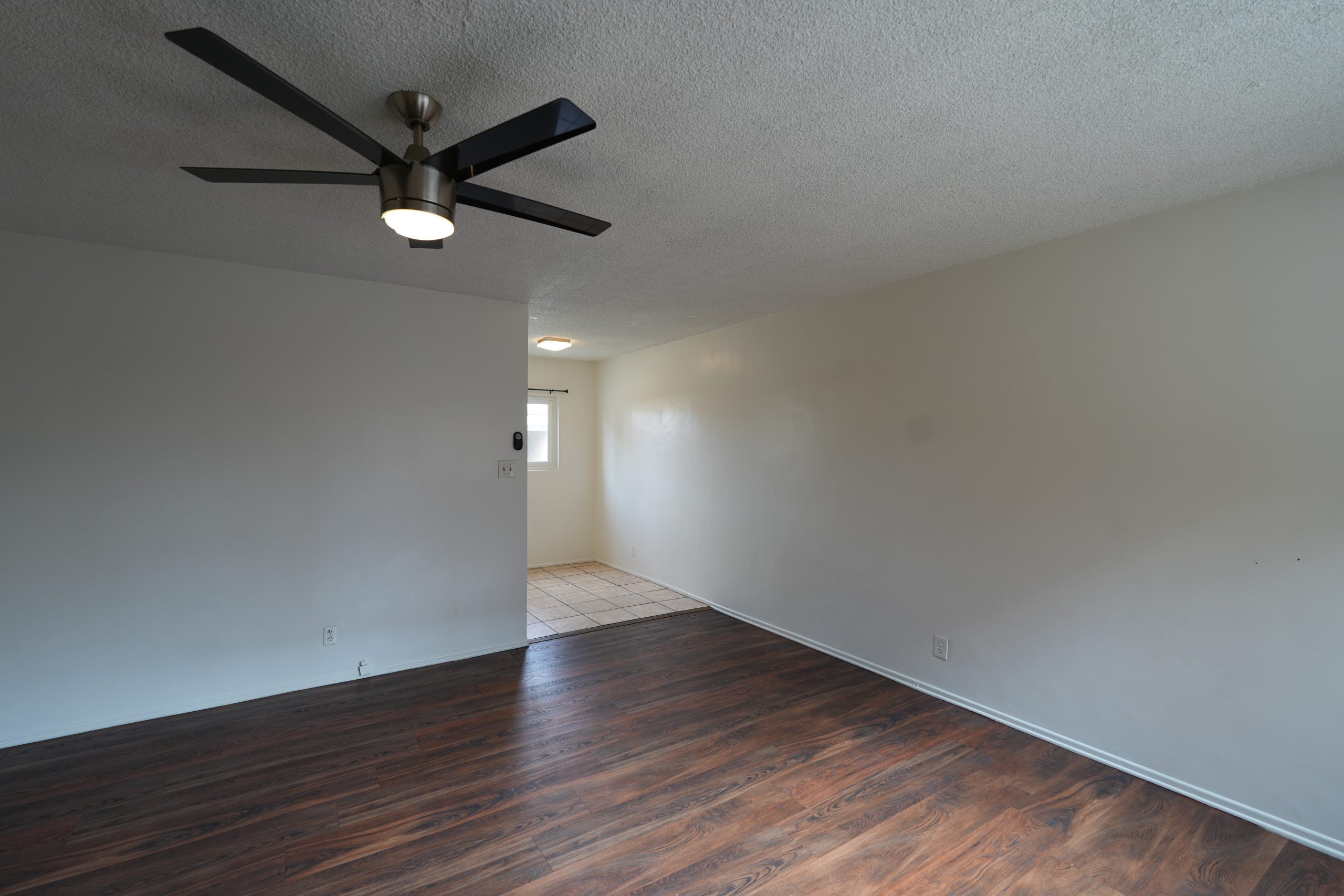 11915 Manor Drive – #C Hawthorne, CA 90250