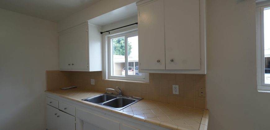 11915 Manor Drive – #C Hawthorne, CA 90250