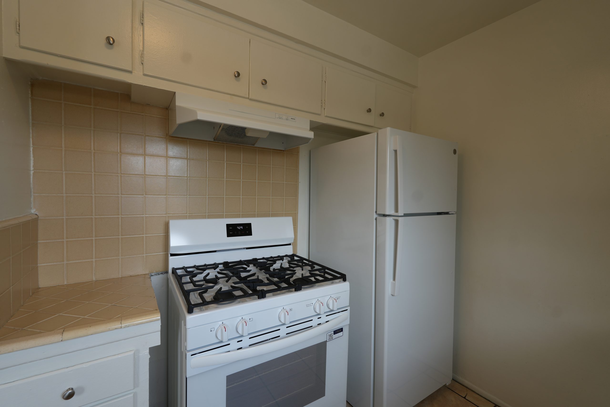 11915 Manor Drive – #C Hawthorne, CA 90250