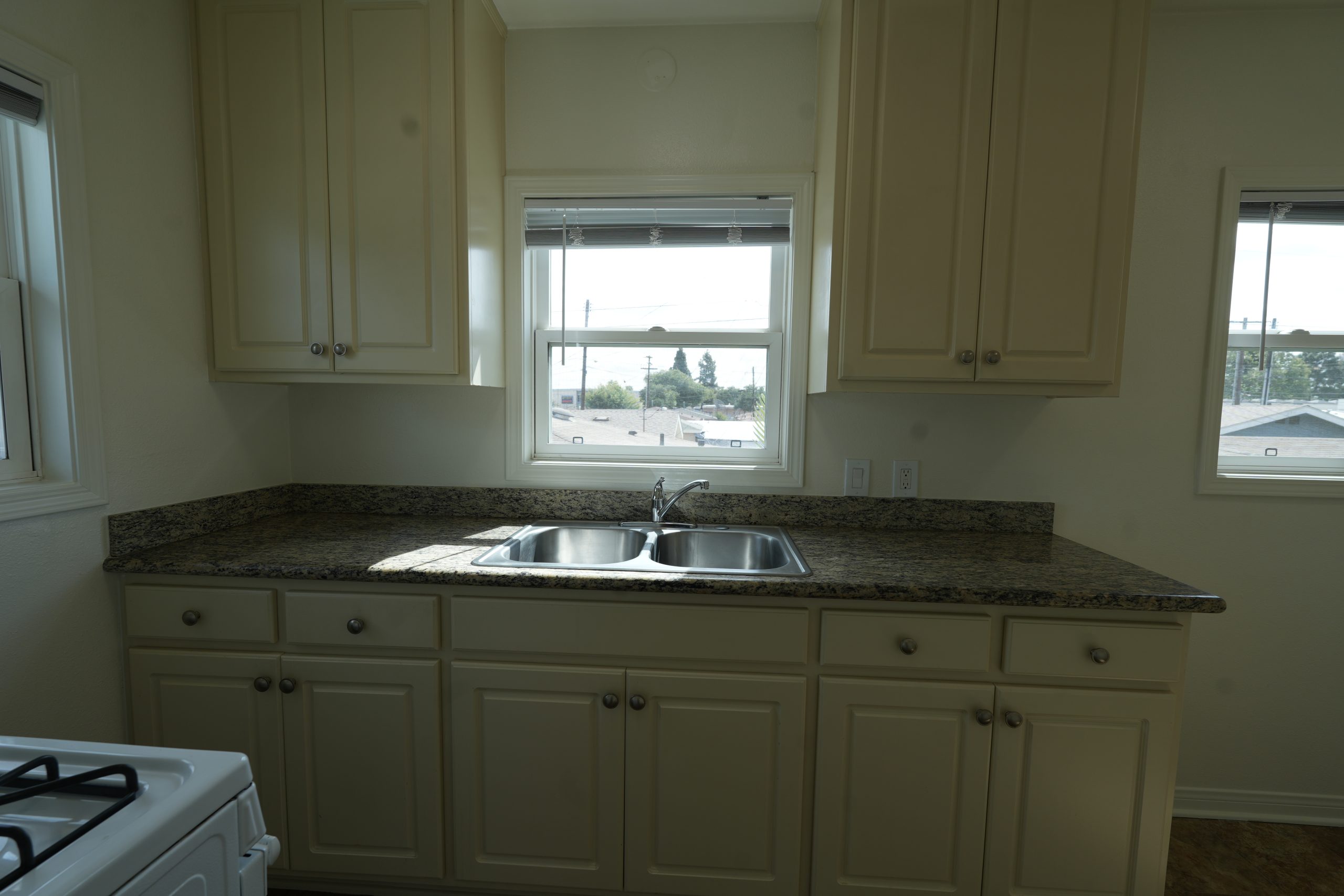 5157-1/4 E. Santa Ana St Cudahy, CA 90201