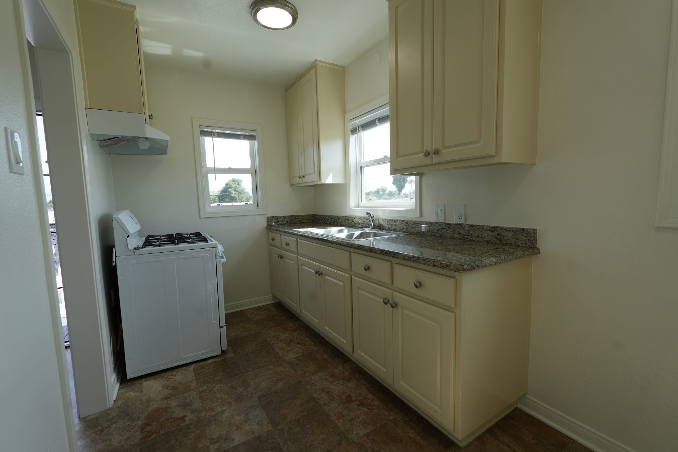 5157-1/4 E. Santa Ana St Cudahy, CA 90201