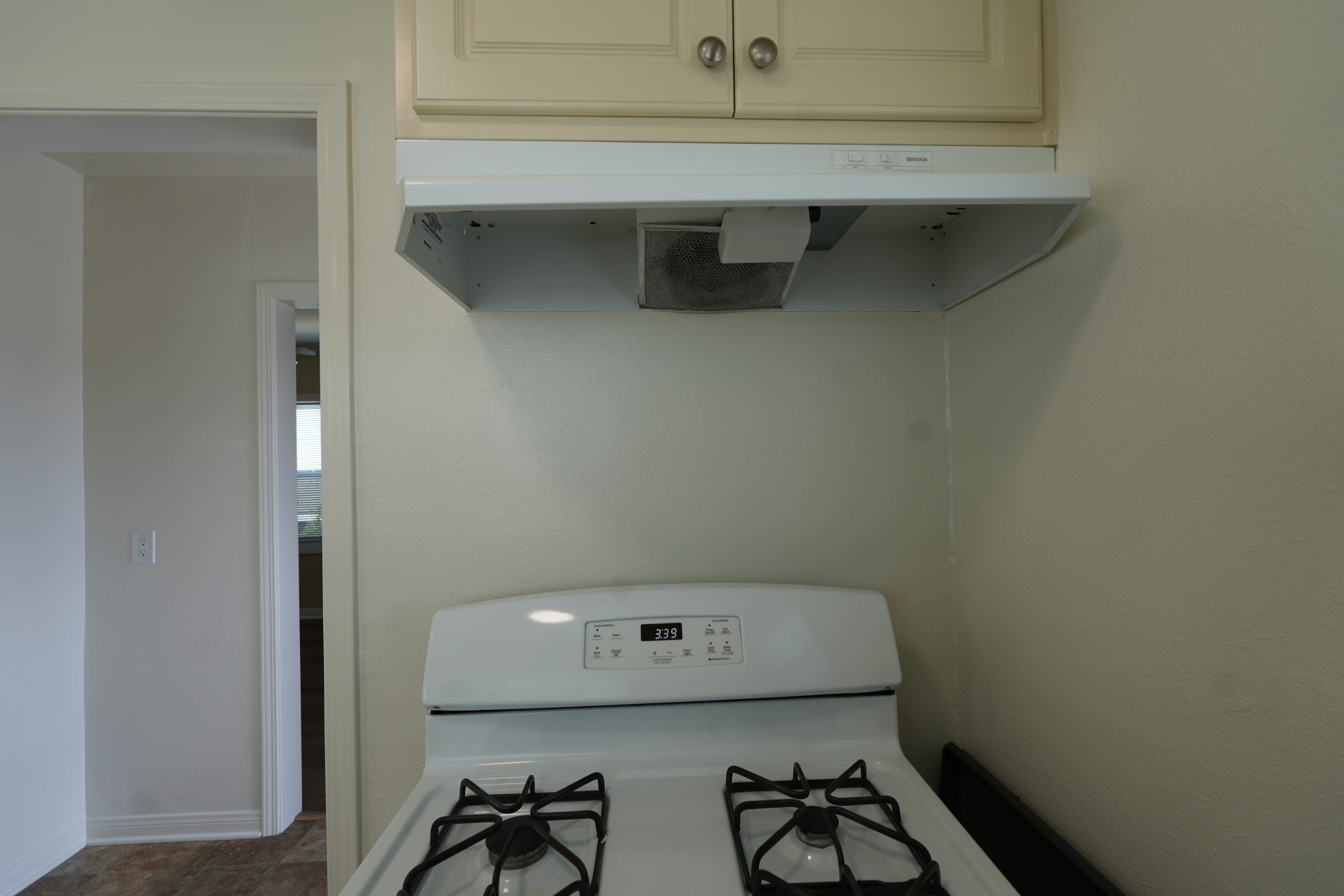 5157-1/4 E. Santa Ana St Cudahy, CA 90201