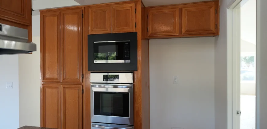 103 Crystal Springs Rd San Dimas, CA 91773