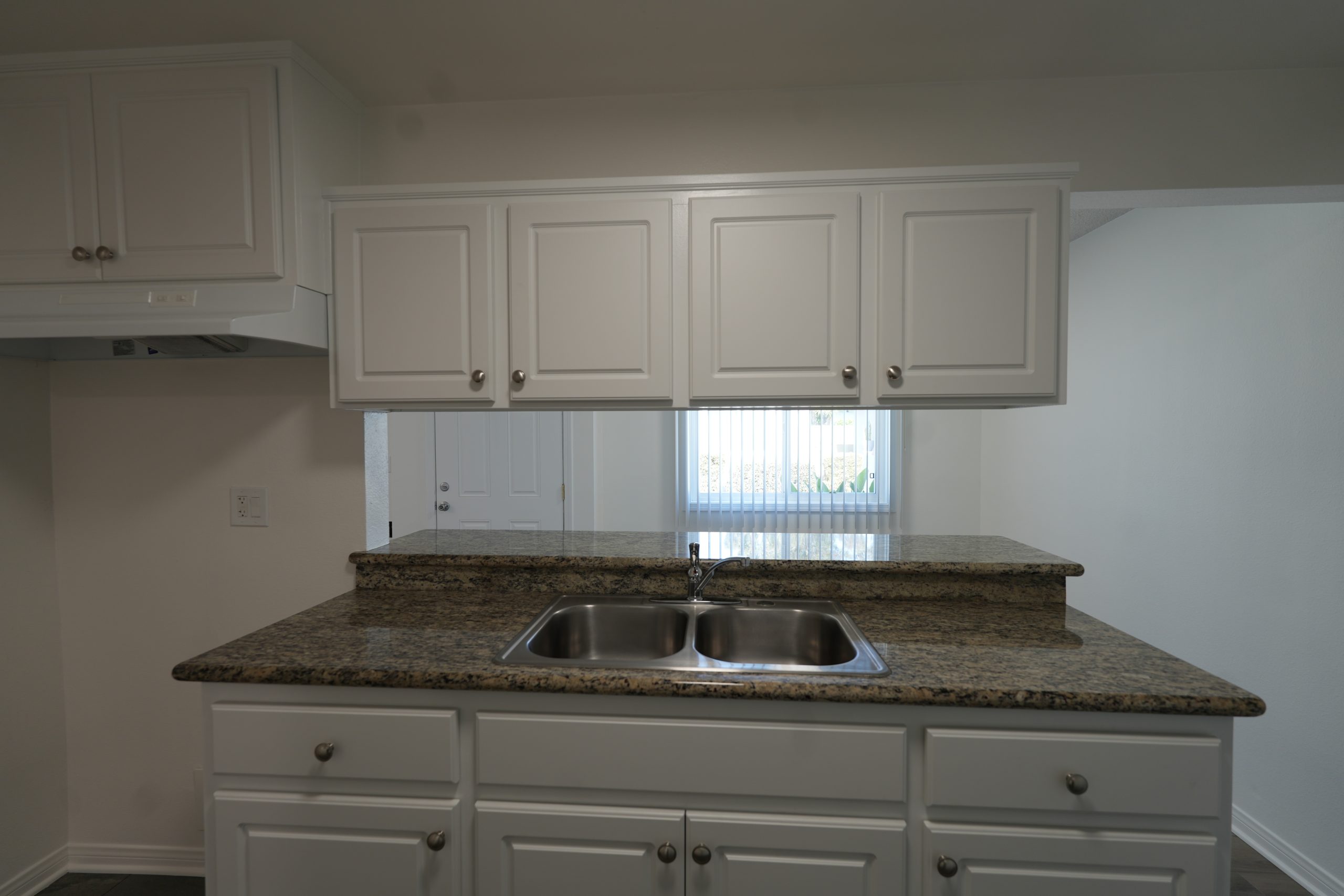 5201-1/2 E. Santa Ana Cudahy, CA 90201