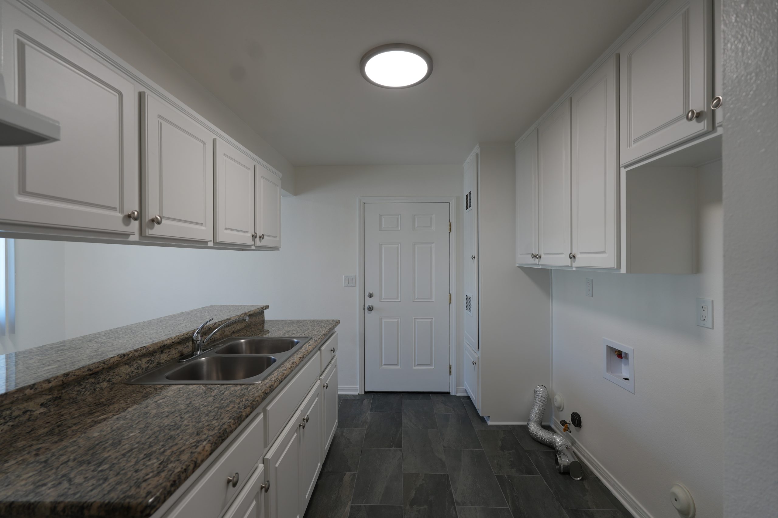 5201-1/2 E. Santa Ana Cudahy, CA 90201