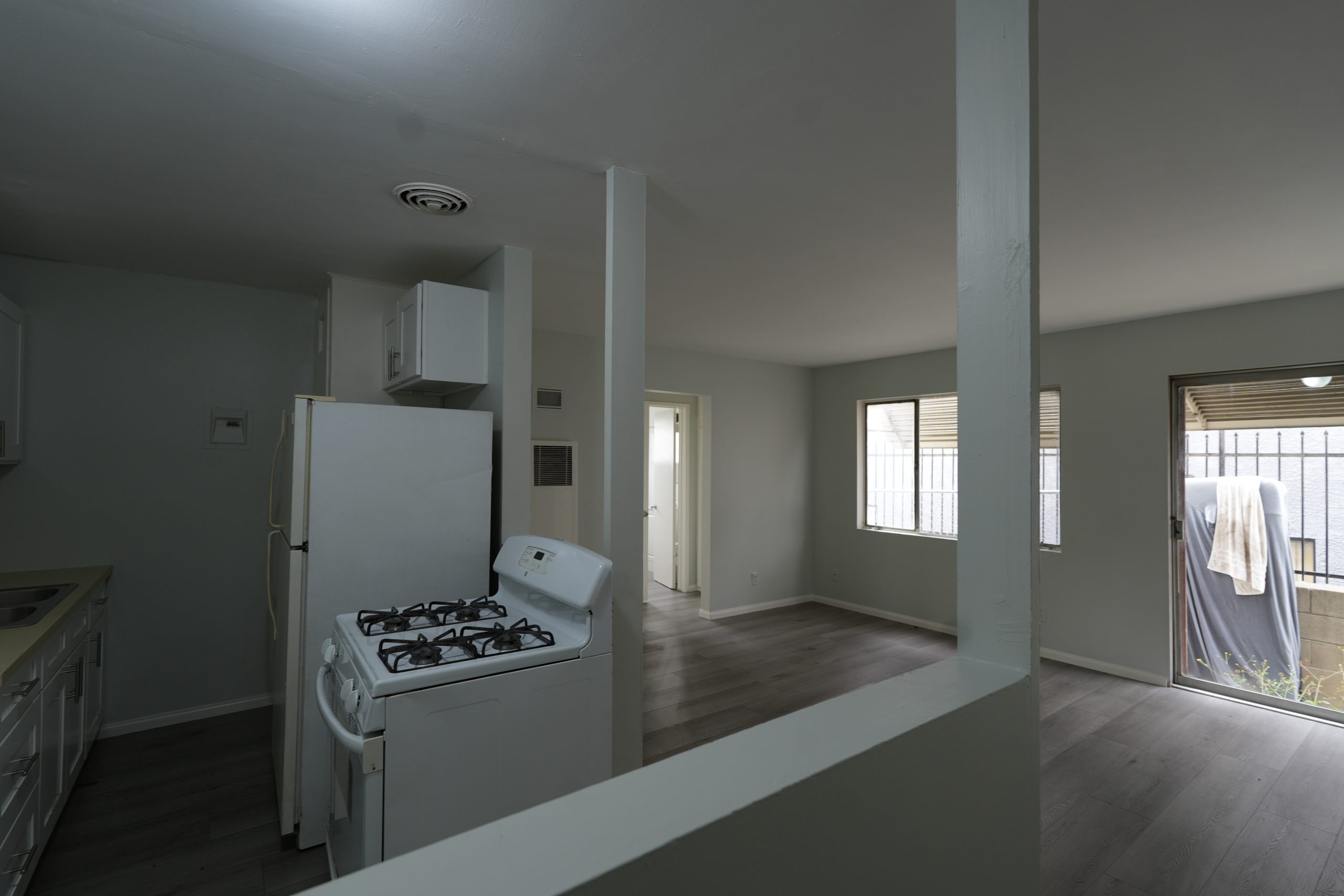 935 S Grand View St, APT 2, Los Angeles, CA 90006