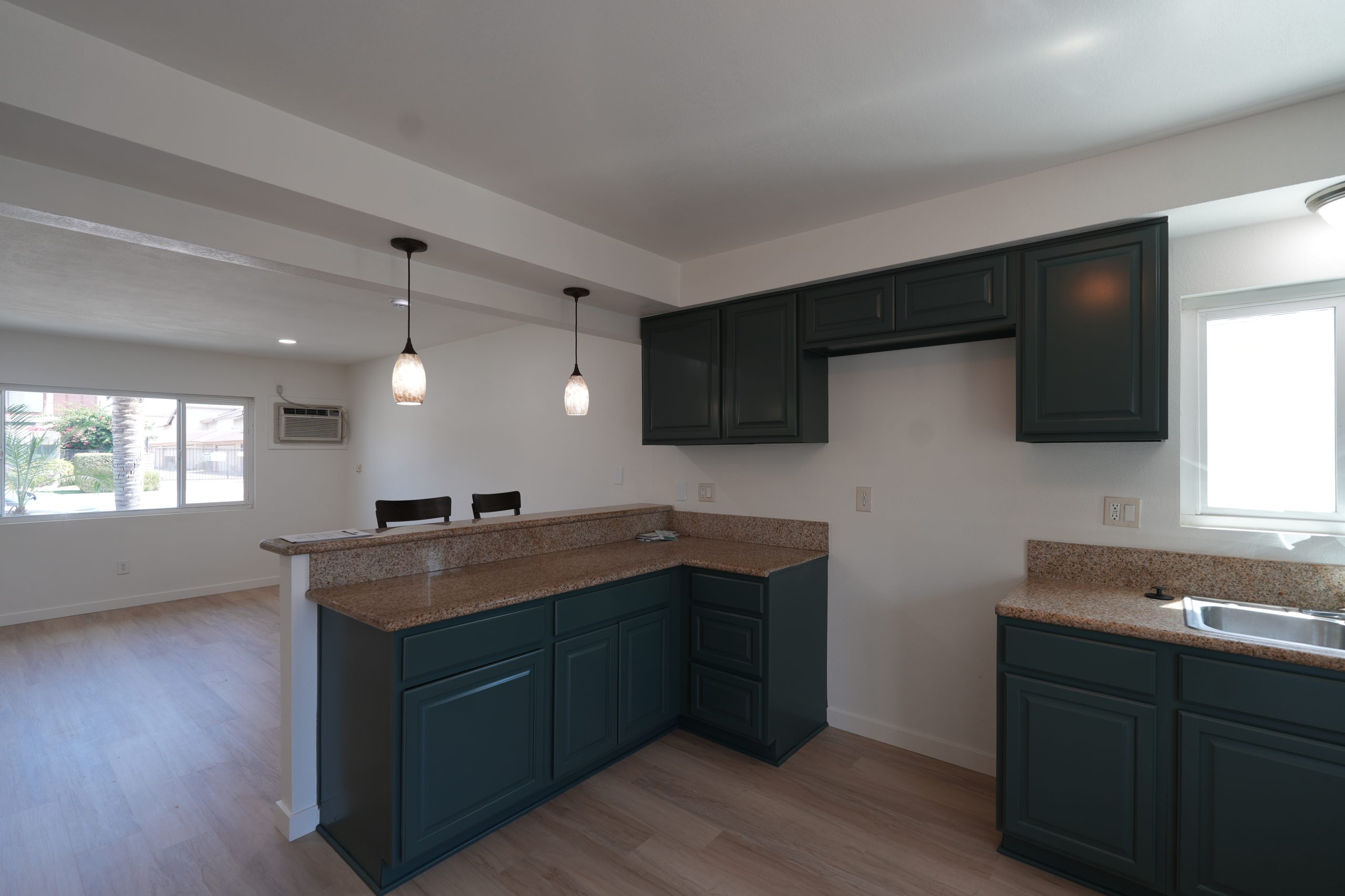 2828 EAST 70TH ST LONG BEACH, CA 90808