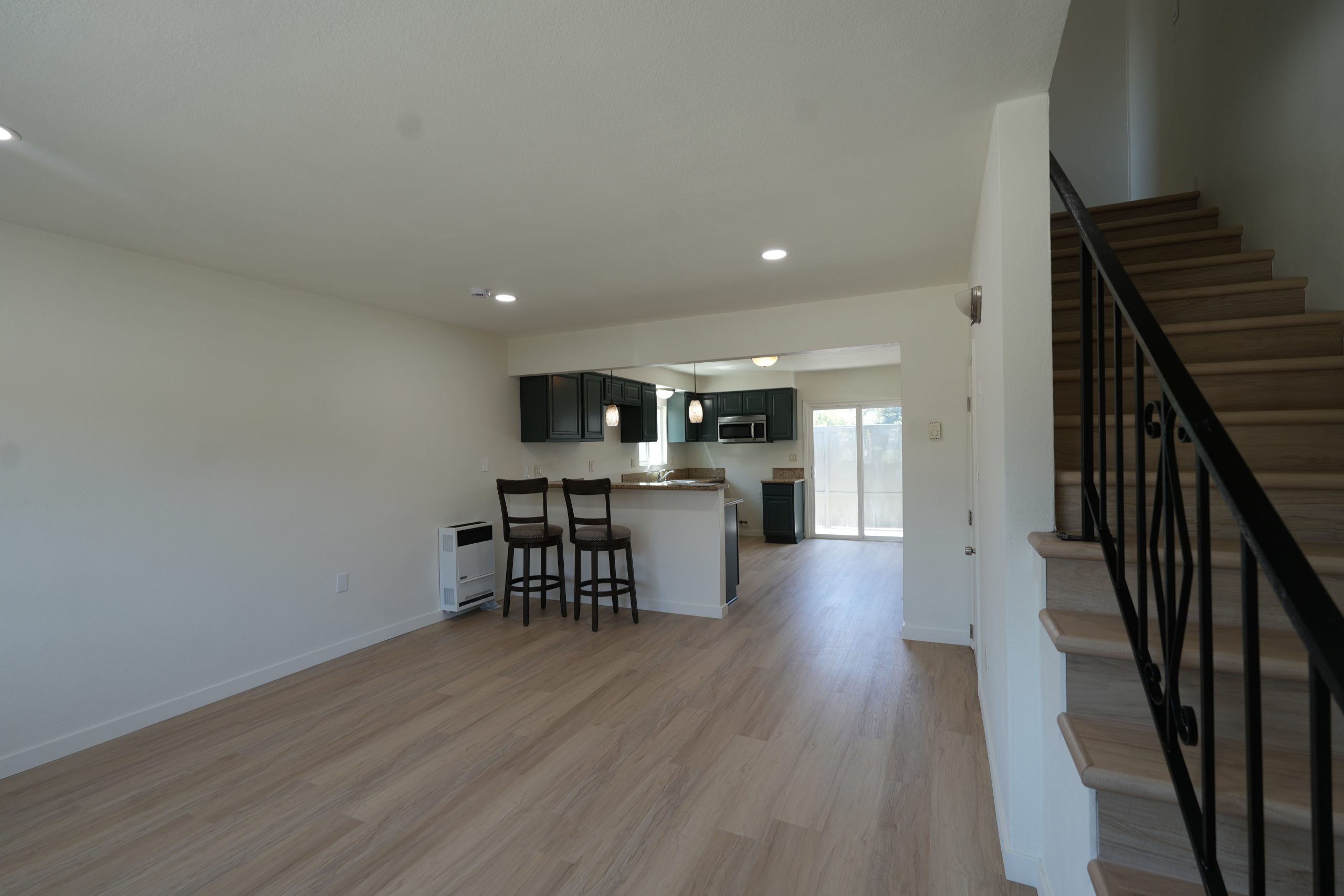 2828 EAST 70TH ST LONG BEACH, CA 90808