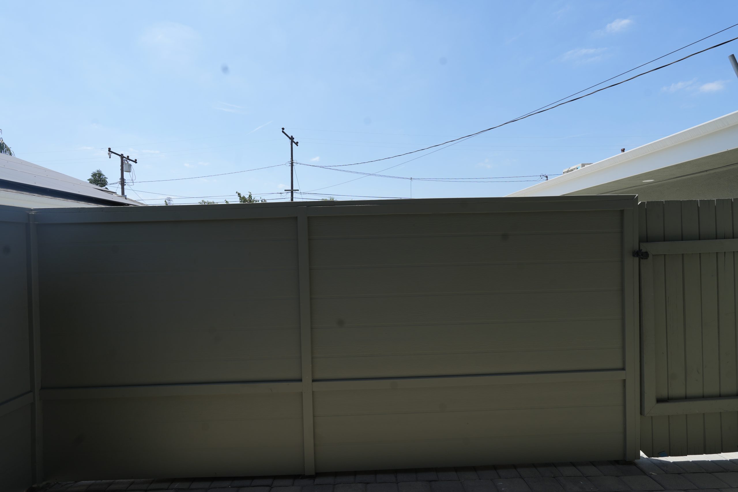 2828 EAST 70TH ST LONG BEACH, CA 90808