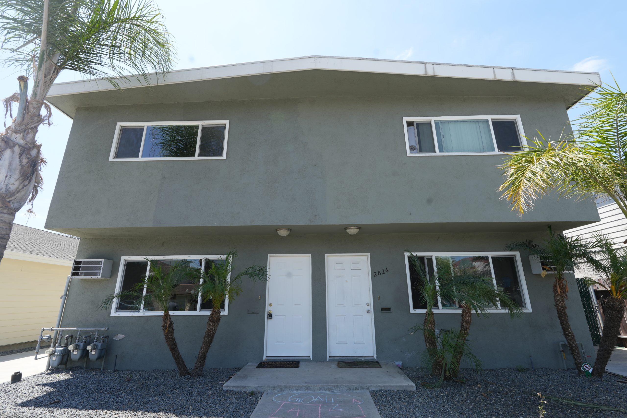 2828 EAST 70TH ST LONG BEACH, CA 90808