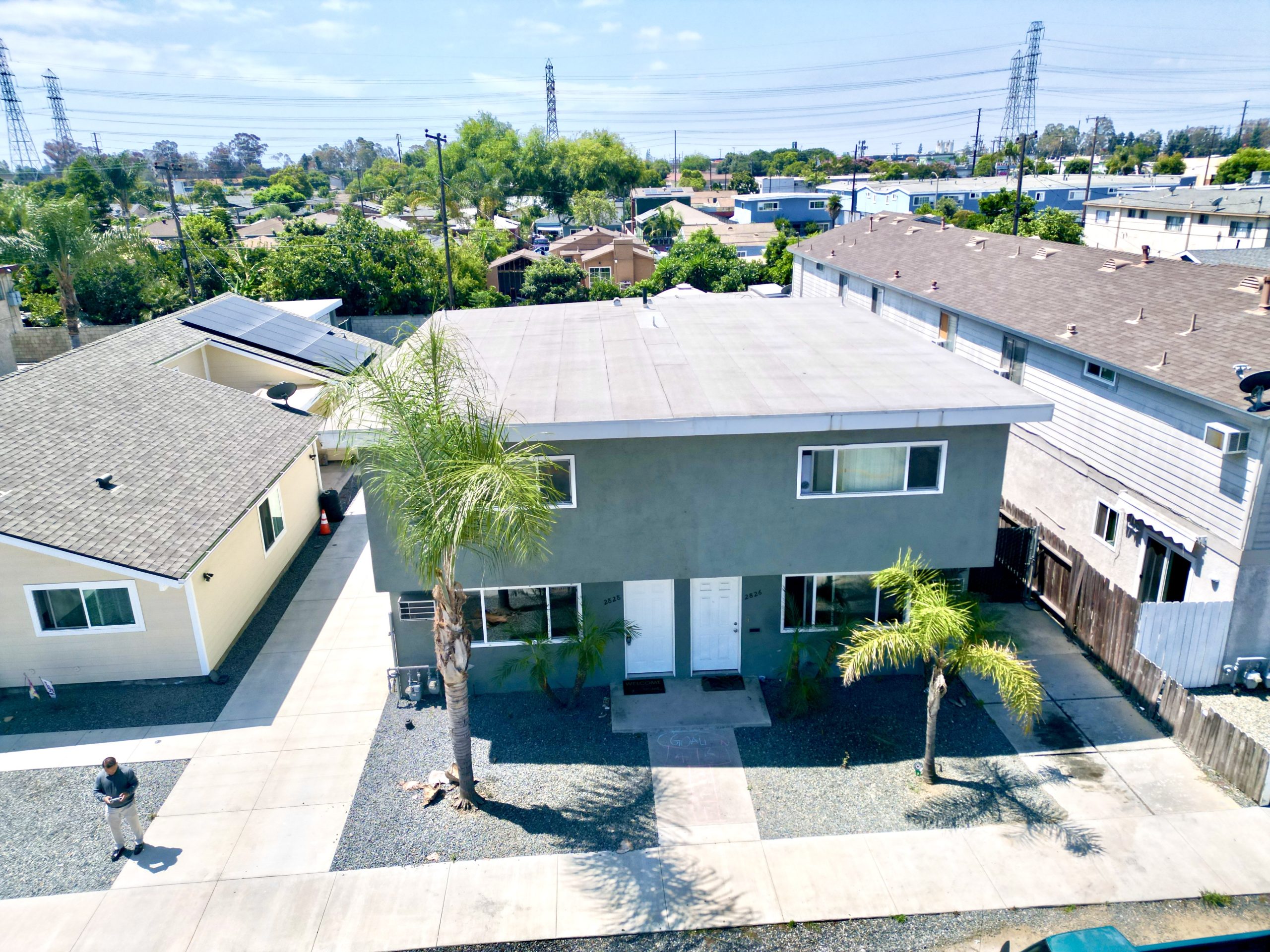 2828 EAST 70TH ST LONG BEACH, CA 90808