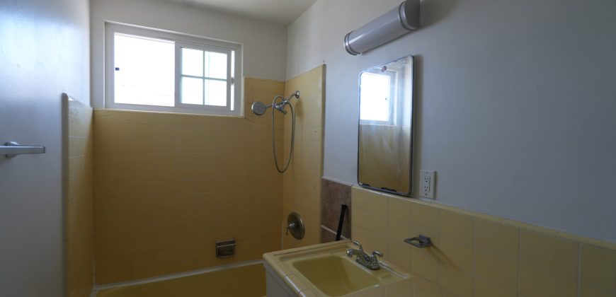 201 Grandview Dr – 205 1/2 Covina, CA 91723