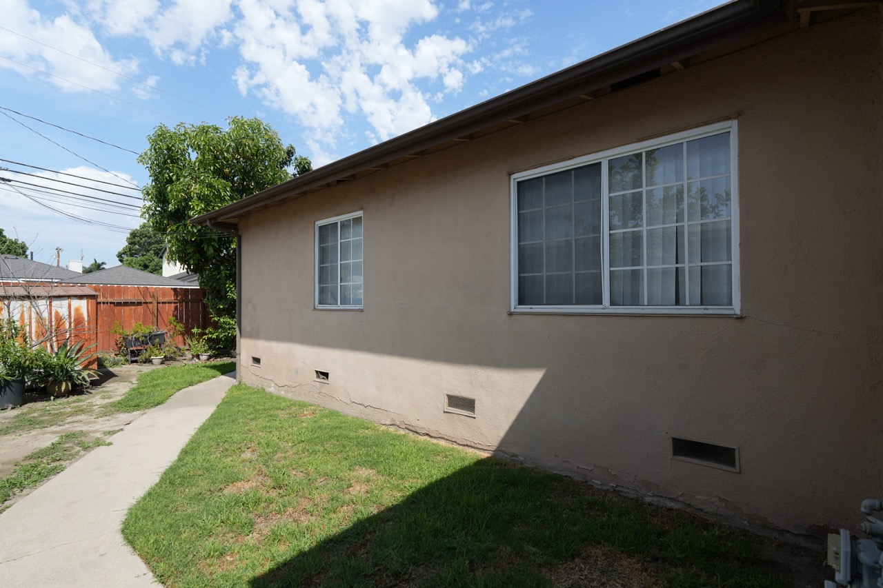 12807 Columbia Way, Downey, CA 90242