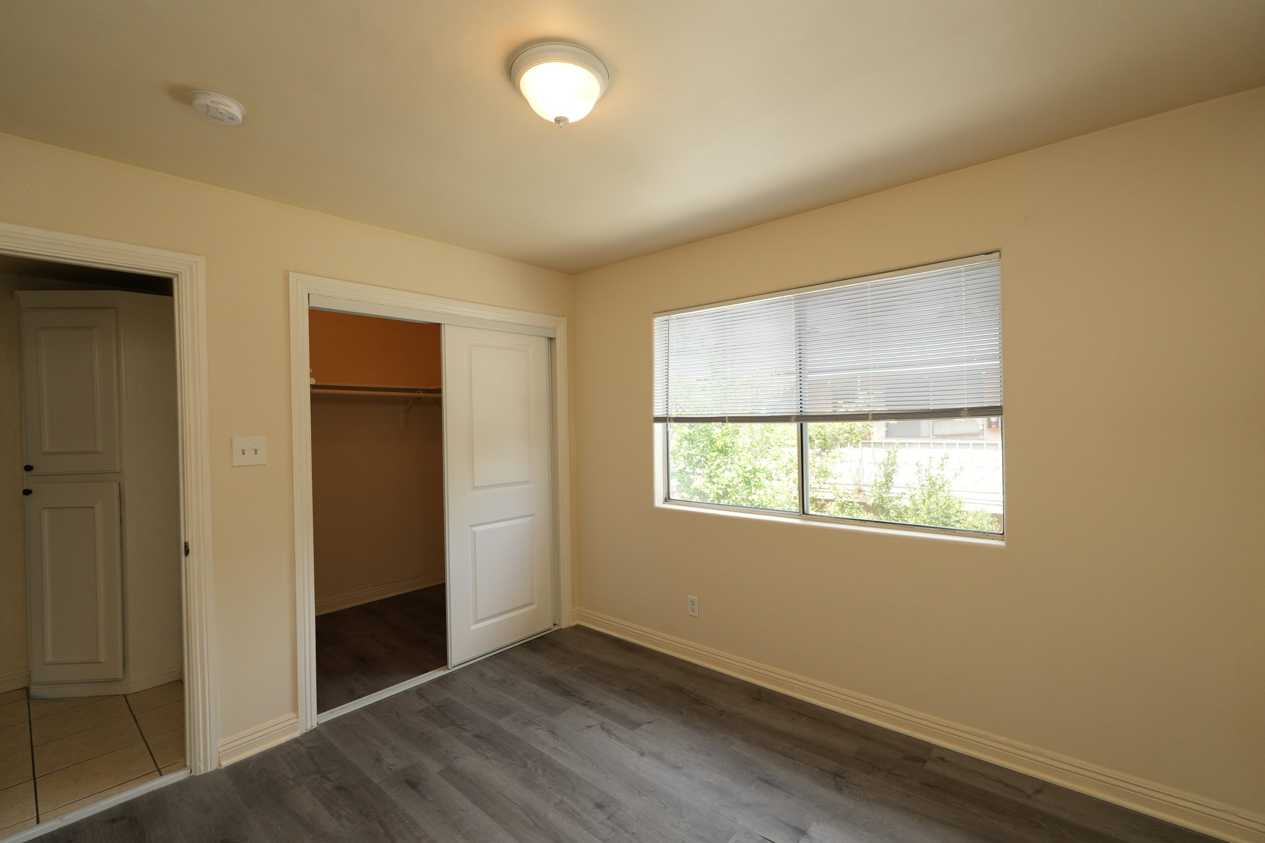 8115 3rd St #E, Downey, CA 90241