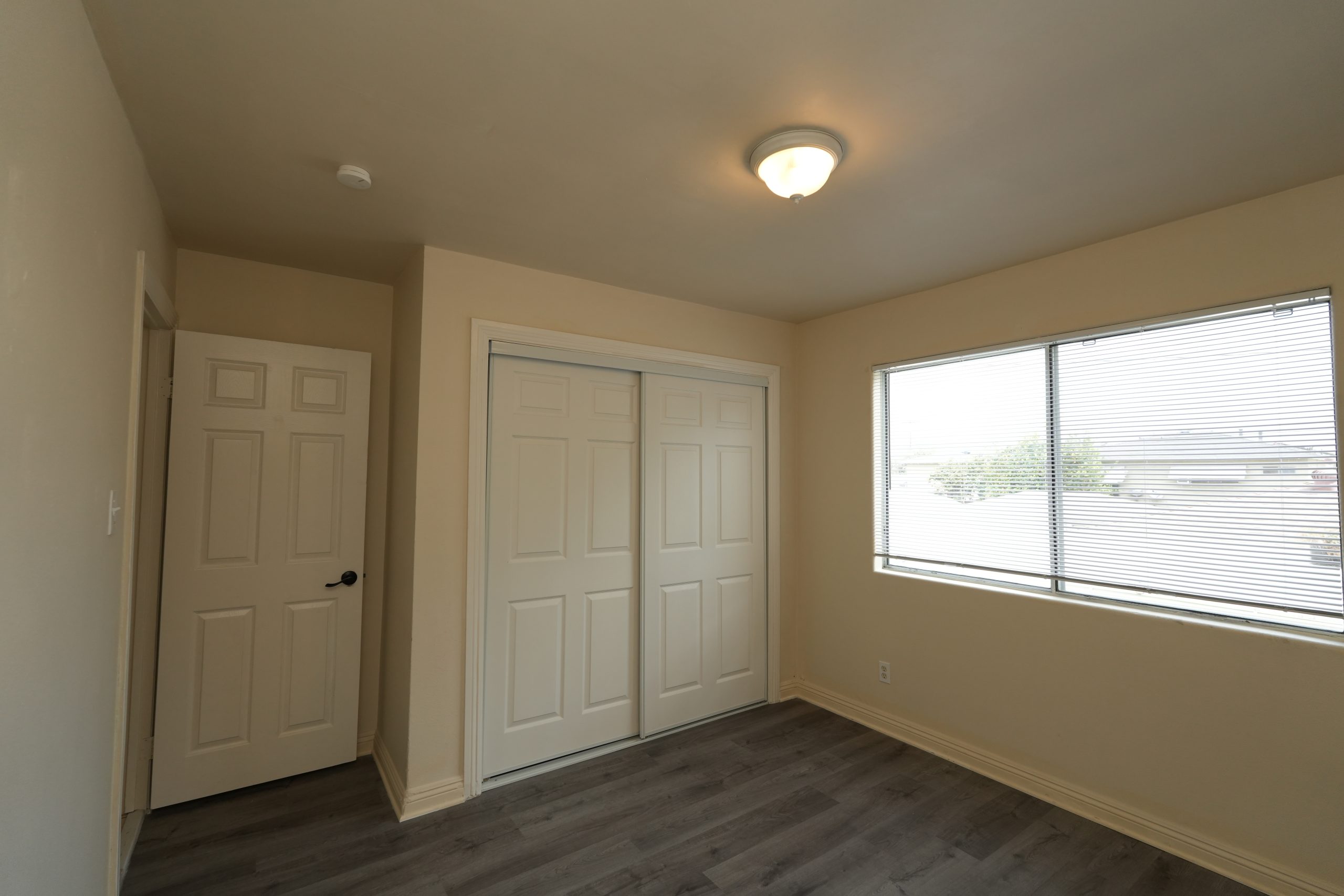 8115 3rd St #E, Downey, CA 90241