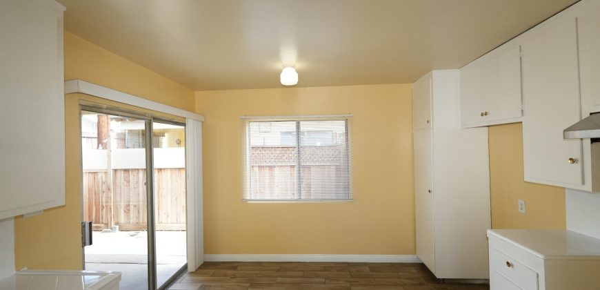 8035 Alameda St Downey, CA 90242