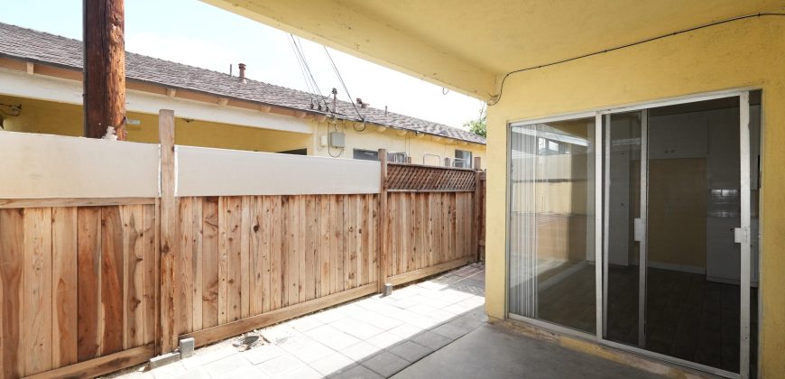 8035 Alameda St Downey, CA 90242